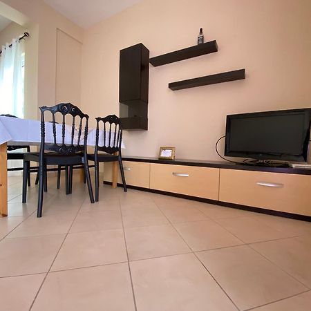 L.T. Apartment 5Th Street Sarandë Eksteriør billede