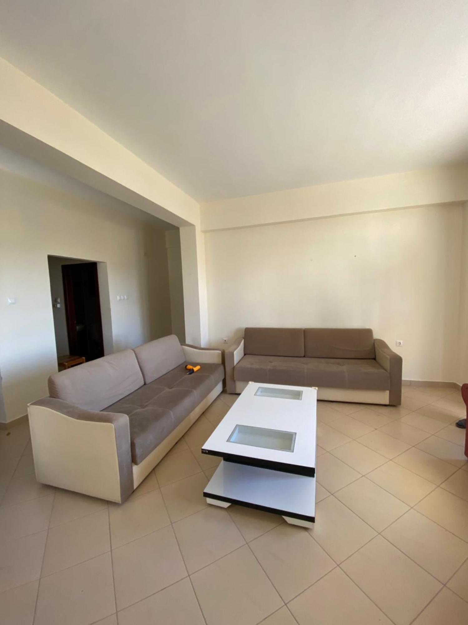 L.T. Apartment 5Th Street Sarandë Eksteriør billede