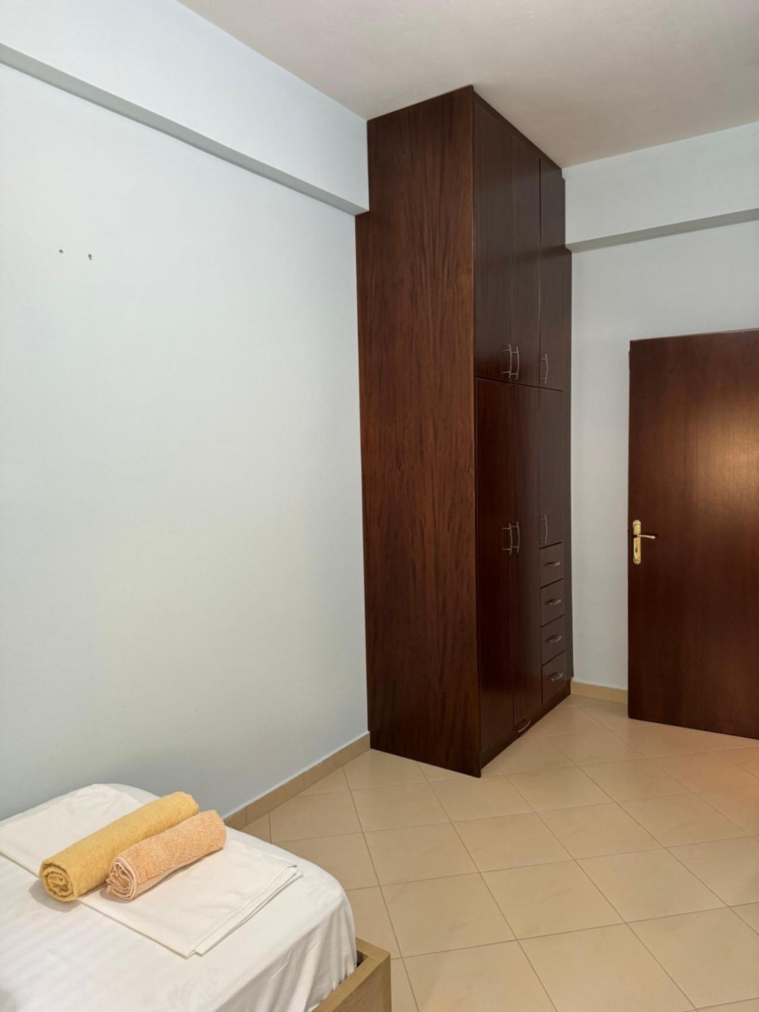 L.T. Apartment 5Th Street Sarandë Eksteriør billede